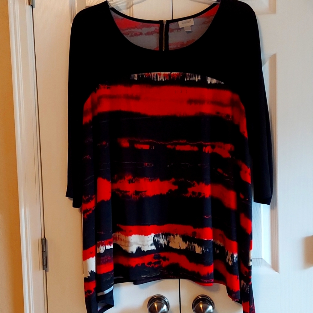 Top by Avenue...size 22/24